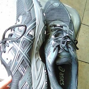 ASICS Gel Venture 5 Shoes - Size 8.5